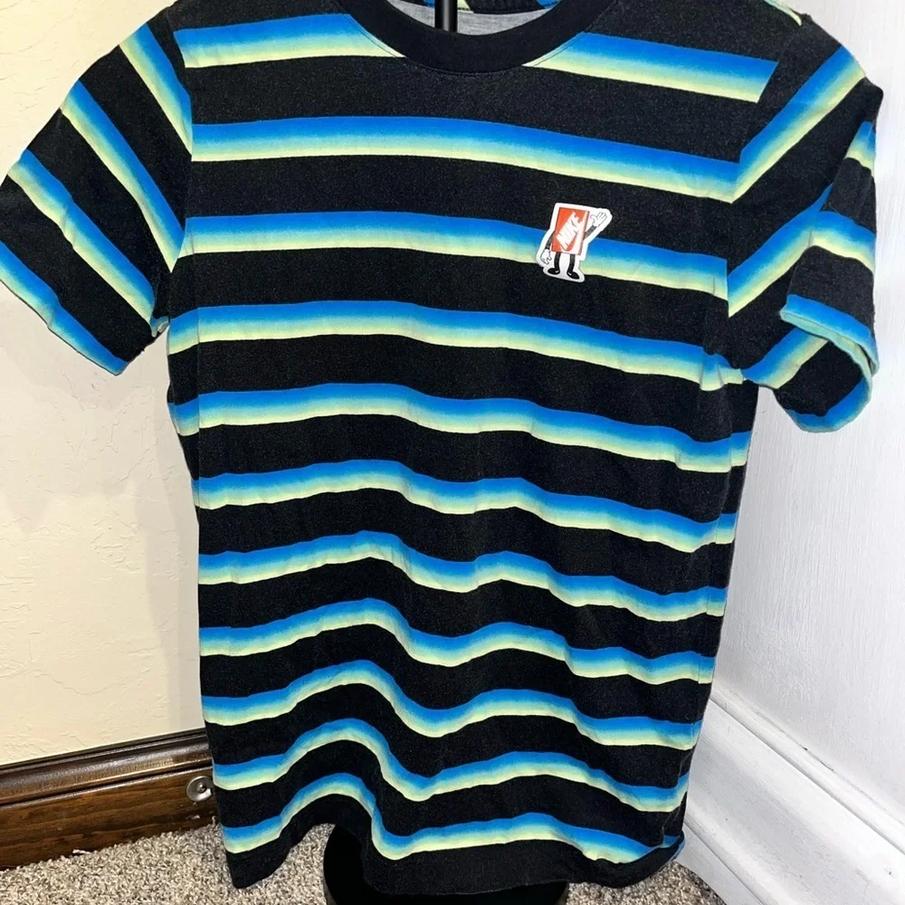 Nike Striped Logo Tee Size L(14-16) Black Blue Yellow